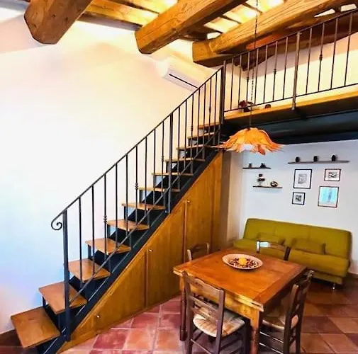 A Duecento Passi- Comfort Nel Cuore Della Toscana